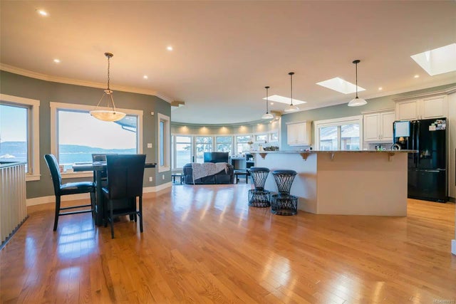 3 of 38 - 8128 Spinnaker Pl, Crofton, BC