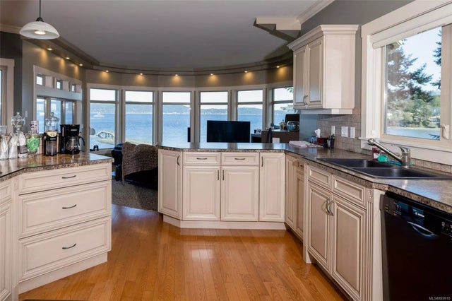 4 of 38 - 8128 Spinnaker Pl, Crofton, BC