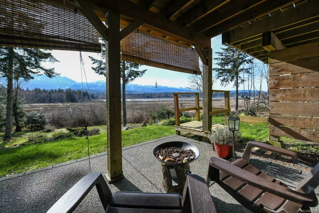 5 of 25 - 7703 Tozer Rd, Fanny Bay, BC