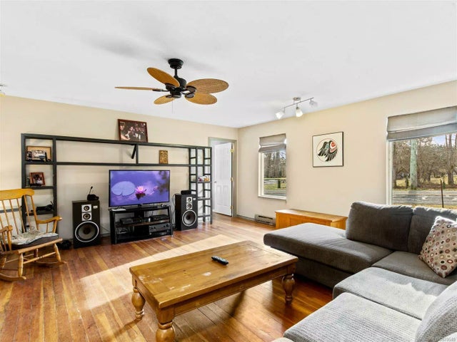 2 of 38 - 8331 Island Hwy S, Fanny Bay, BC