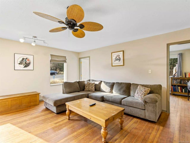 4 of 38 - 8331 Island Hwy S, Fanny Bay, BC