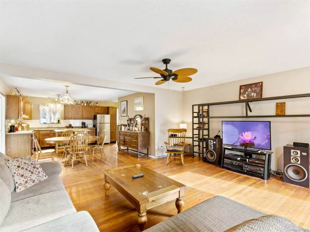 5 of 38 - 8331 Island Hwy S, Fanny Bay, BC