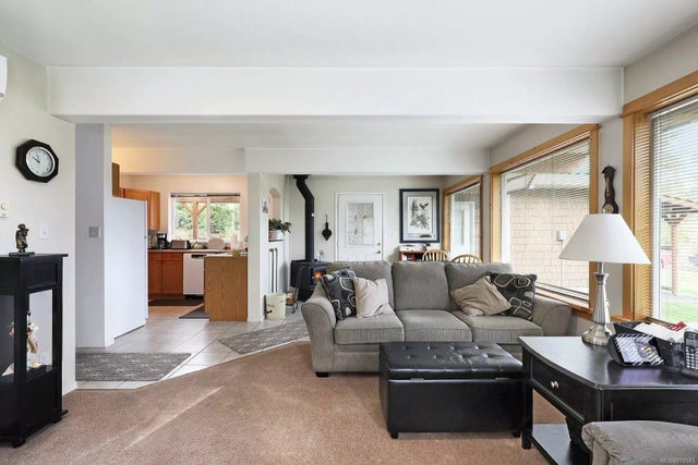 3 of 15 - 6632 Mystery Beach Dr, Fanny Bay, BC