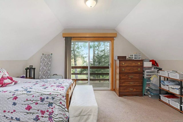 5 of 15 - 6632 Mystery Beach Dr, Fanny Bay, BC