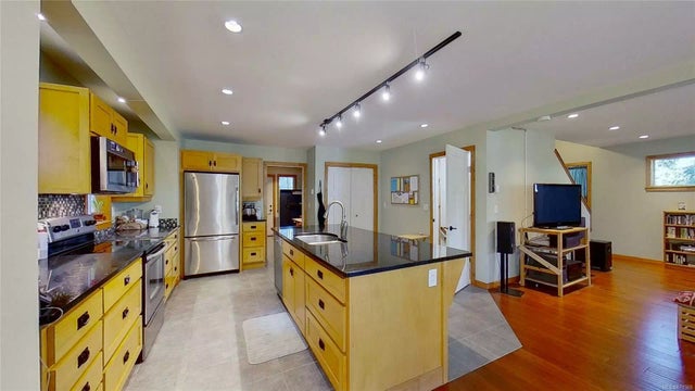 4 of 28 - 225 Ardry Rd, Gabriola Island, BC