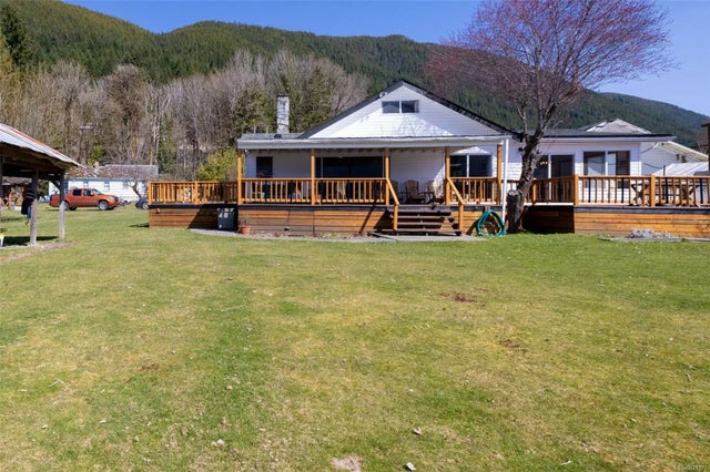 2 of 43 - 10568 Willow Rd, Youbou, BC