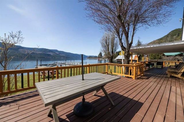 4 of 43 - 10568 Willow Rd, Youbou, BC