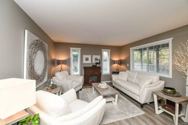 3 of 38 - 6519 Mystery Beach Rd, Fanny Bay, BC