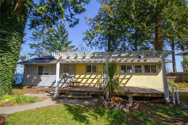 1 of 40 - 1724 Tashtego Cres, Gabriola Island, BC