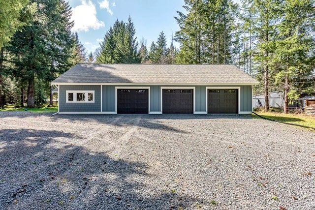 3 of 64 - 325 Bates Dr, Fanny Bay, BC