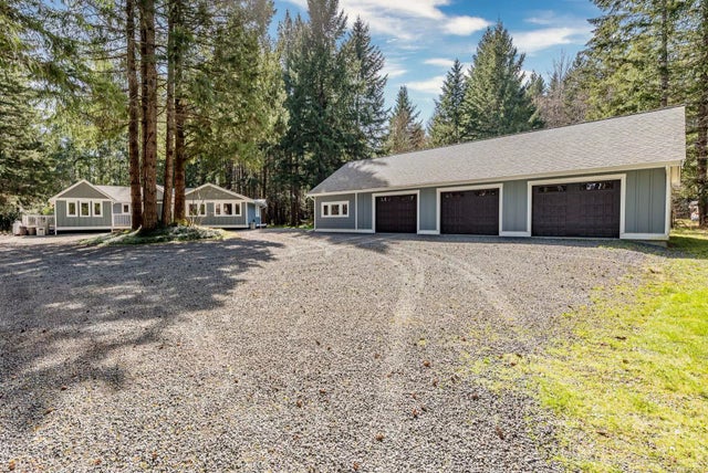 4 of 64 - 325 Bates Dr, Fanny Bay, BC