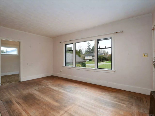 5 of 25 - 850 Snowdrop Ave, Saanich, BC