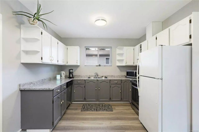 4 of 19 - 6627 Mystery Beach Rd, Fanny Bay, BC