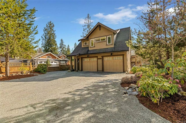 4 of 41 - 9376 Creekside Dr, Youbou, BC