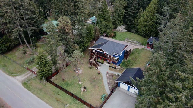 1 of 39 - 1012 Pat Burns Ave, Gabriola Island, BC