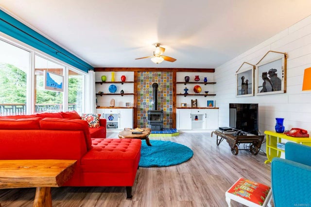 2 of 39 - 1012 Pat Burns Ave, Gabriola Island, BC