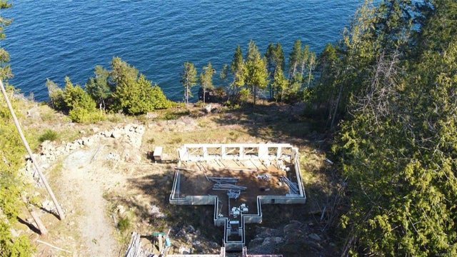 1 of 43 - 2370 Windecker Dr, Gabriola Island, BC