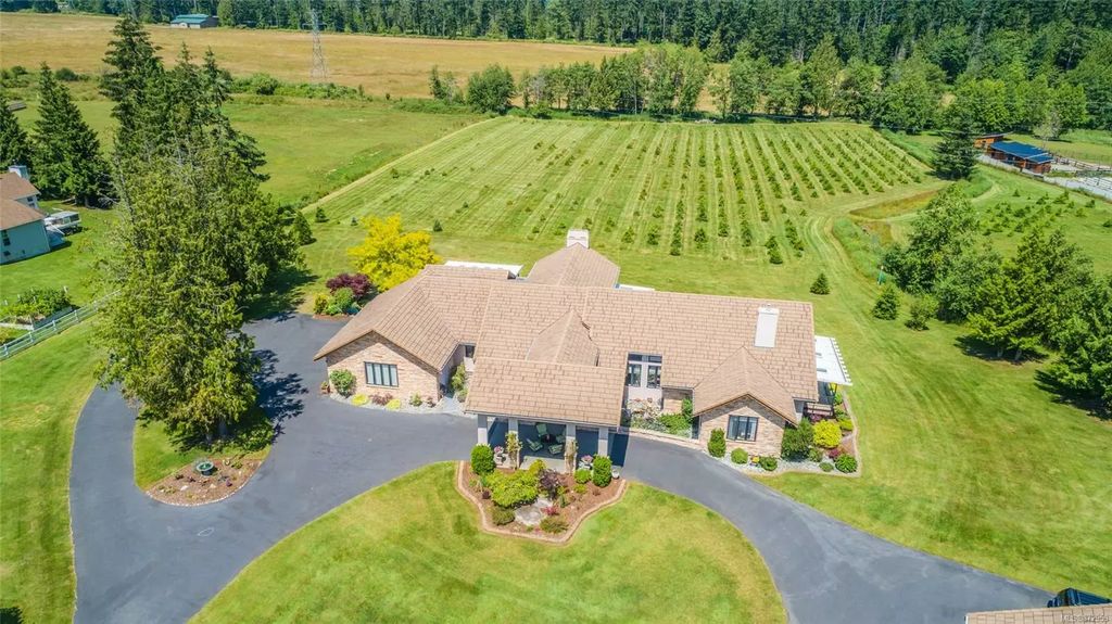 2860 Shady Mile Way, Nanaimo