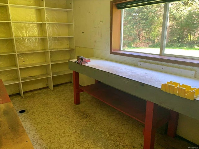 5 of 15 - 1359 Chilco Rd, Crofton, BC