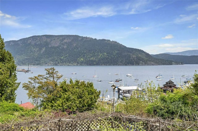 3 of 37 - 1776 Fenwick Rd, Cowichan Bay, BC