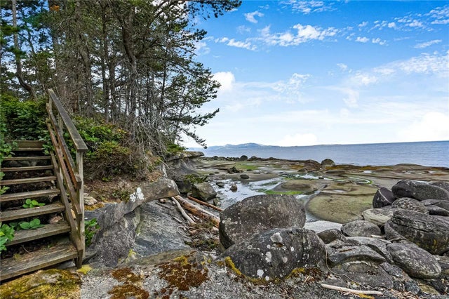 4 of 27 - 150 Decourcy Dr, Gabriola Island, BC