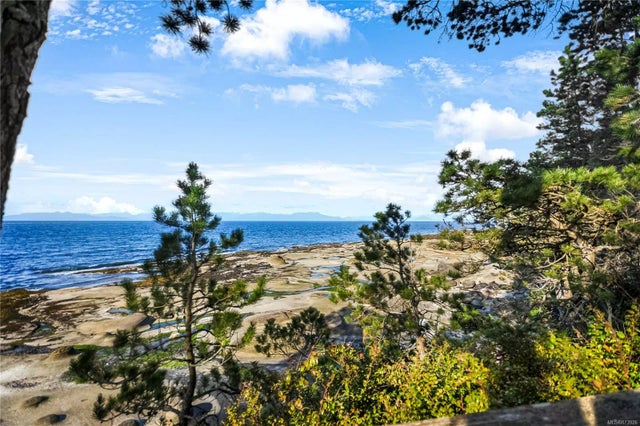 5 of 27 - 150 Decourcy Dr, Gabriola Island, BC