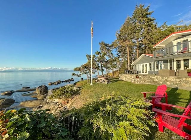 1 of 77 - 166 Decourcy Dr, Gabriola Island, BC