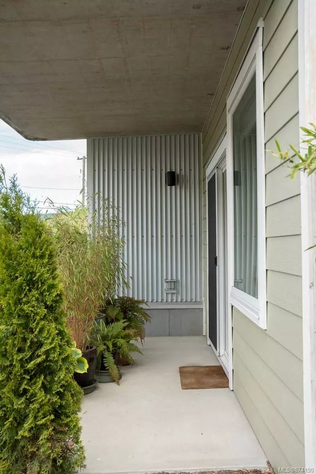 2 of 18 - 1838 Cowichan Bay Rd 101, Cowichan Bay, BC