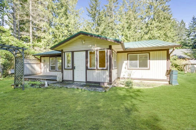 1 of 42 - 1063 Chappel Pl, Gabriola Island, BC