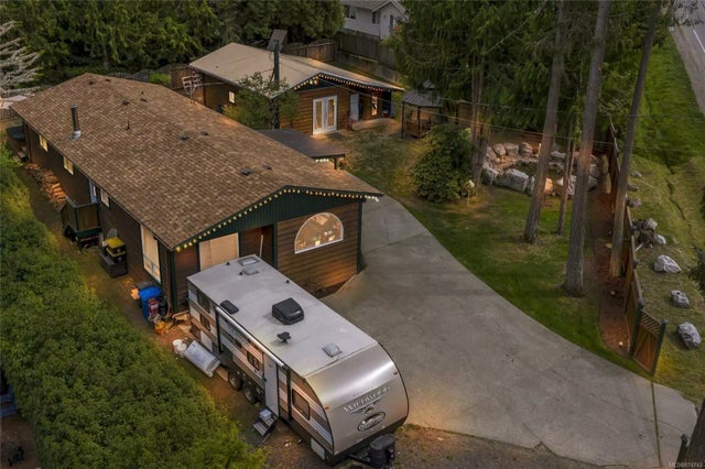 1 of 35 - 1607 Cowichan Bay Rd, Cowichan Bay, BC