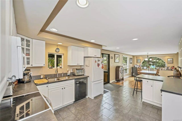 4 of 35 - 1607 Cowichan Bay Rd, Cowichan Bay, BC