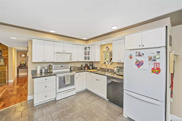 5 of 35 - 1607 Cowichan Bay Rd, Cowichan Bay, BC