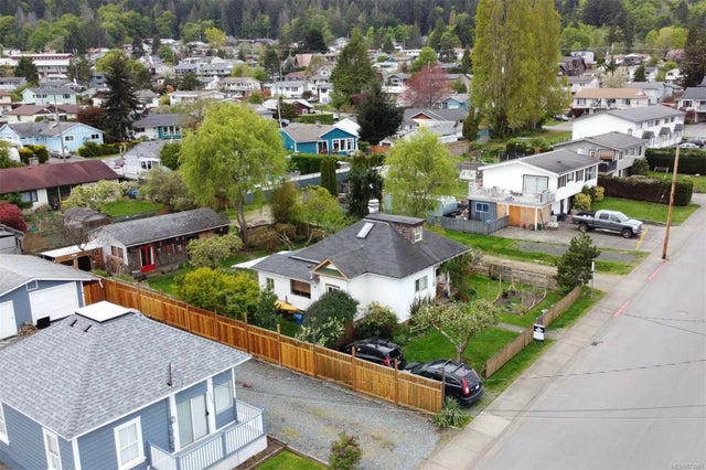 2 of 42 - 1568 Robert St, Crofton, BC