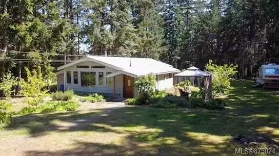 1 of 32 - 1016 Dirksen Rd, Gabriola Island, BC