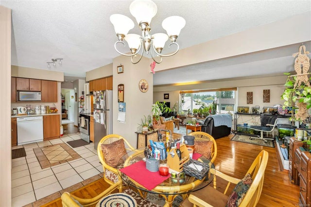 5 of 23 - 1582 Pauline St, Crofton, BC