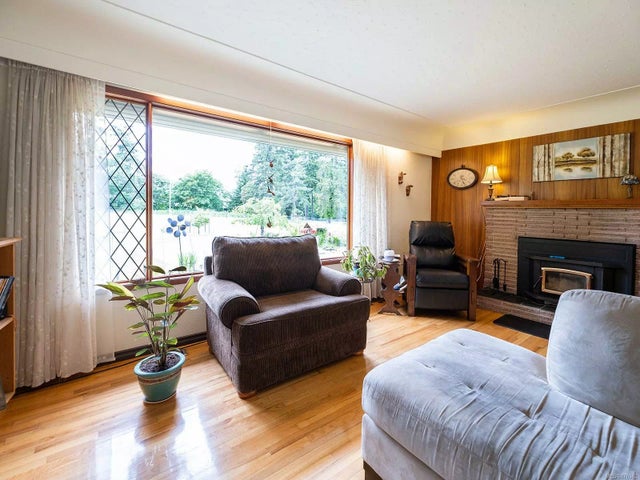 4 of 22 - 4525 Waldy Rd, Cowichan Bay, BC