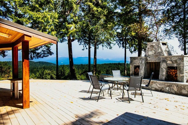 3 of 8 - 680 Tin Can Alley, Gabriola Island, BC