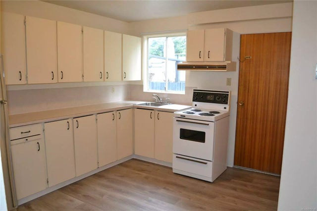 3 of 14 - 1590 Robert St, Crofton, BC