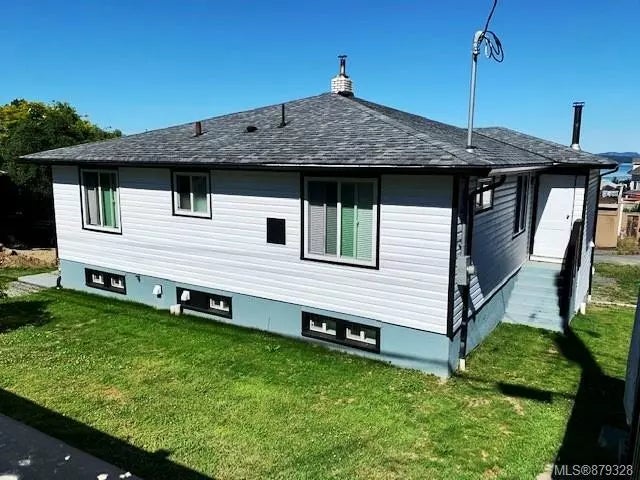 1 of 29 - 8129 Arthur St, Crofton, BC