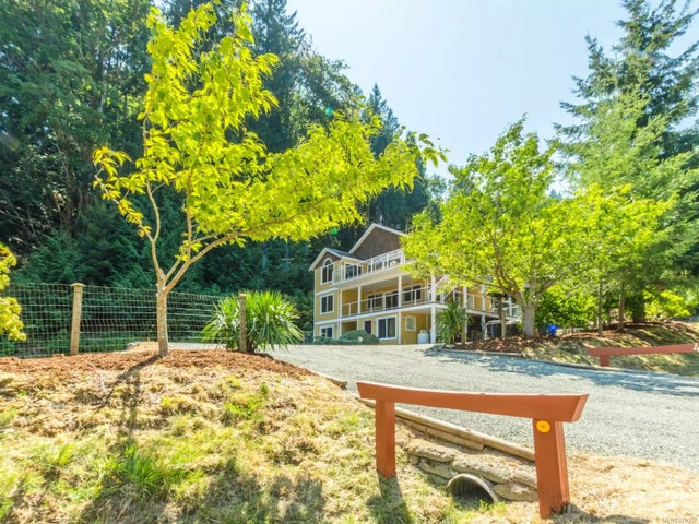 1 of 72 - 4468 Kingscote Rd, Cowichan Bay, BC