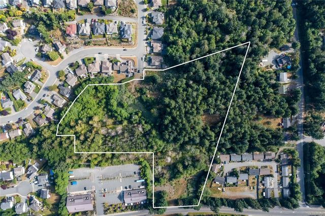 3 of 28 - 4670 Hammond Bay Rd, Nanaimo, BC