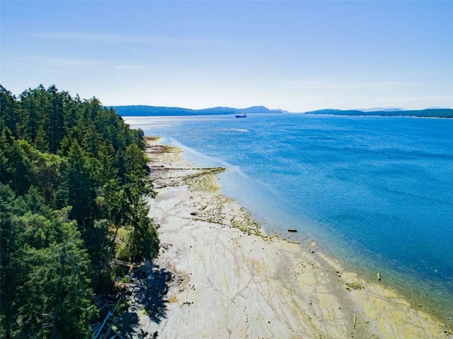 1 of 75 - 2205 Shaw Rd, Gabriola Island, BC