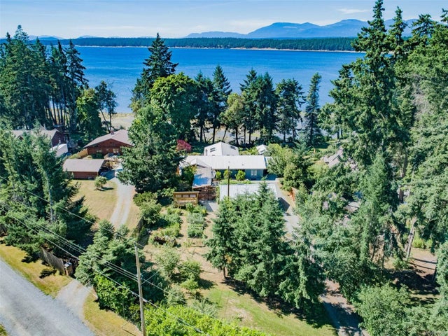 3 of 75 - 2205 Shaw Rd, Gabriola Island, BC