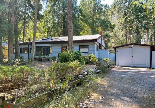 1 of 33 - 175 Malaspina Dr, Gabriola Island, BC