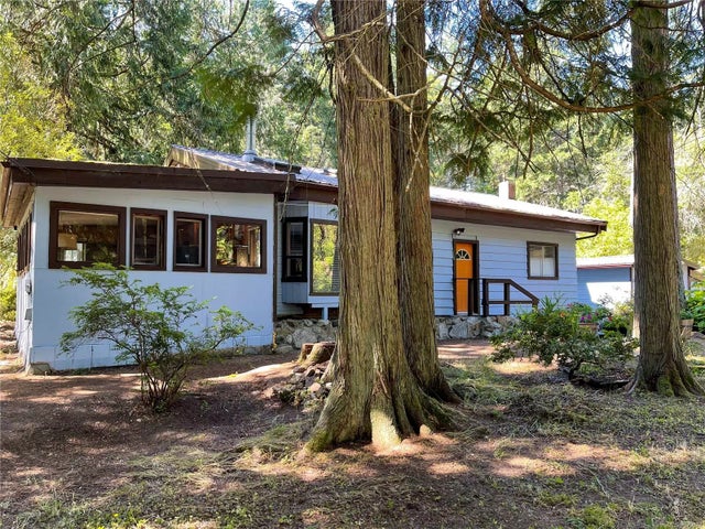 2 of 33 - 175 Malaspina Dr, Gabriola Island, BC