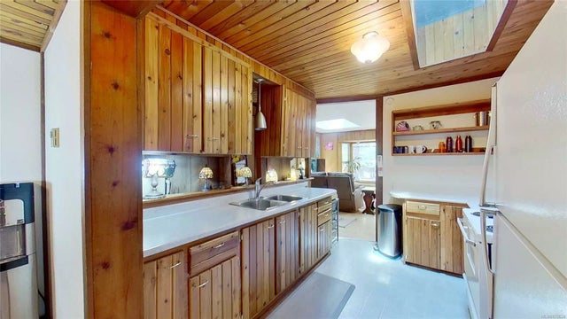 4 of 33 - 175 Malaspina Dr, Gabriola Island, BC