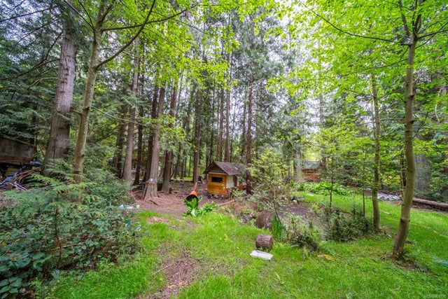 1 of 11 - 467 Berg Rd, Gabriola Island, BC