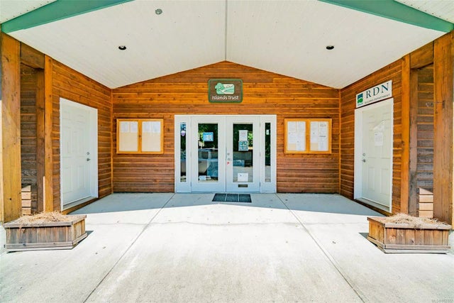 1 of 67 - 700 North Rd N, Gabriola Island, BC