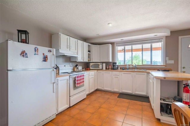 5 of 36 - 7466 Yake Rd, Fanny Bay, BC