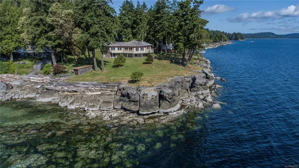 3469 Decourcy Dr, Nanaimo